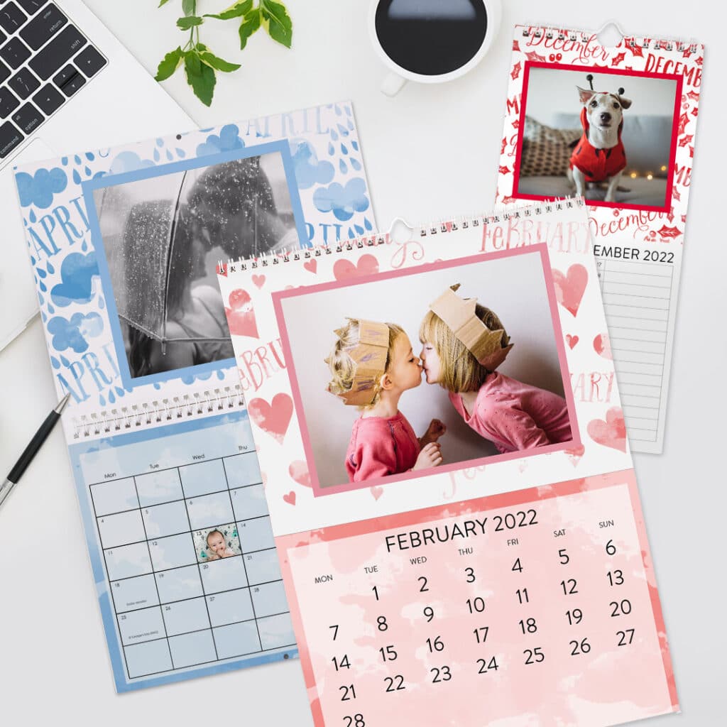 Compare the different sizes of Snapfish wall calendars